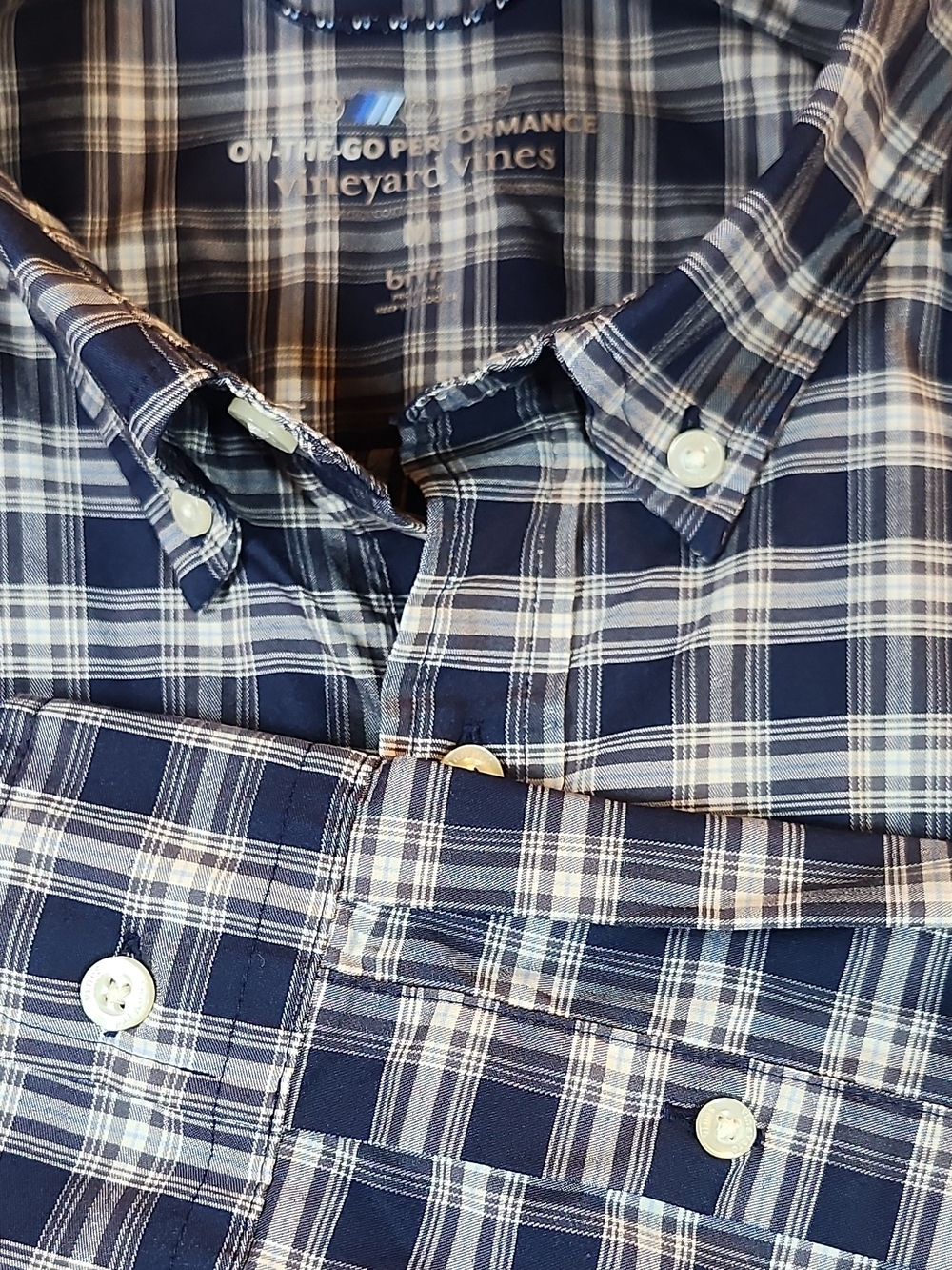 Vineyard Vines Men’s Navy and White On The Go Performance Plaid Button Shirt